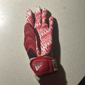 I am selling them because I got a new pair of gloves